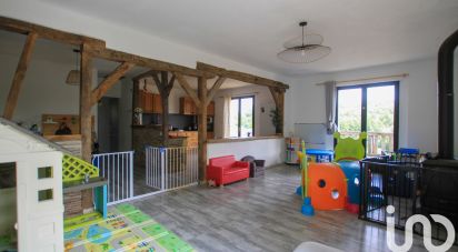 Maison 8 pièces de 199 m² à Le Buisson-de-Cadouin (24480)