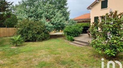 Country home 5 rooms of 140 m² in Rives de l'Yon (85310)