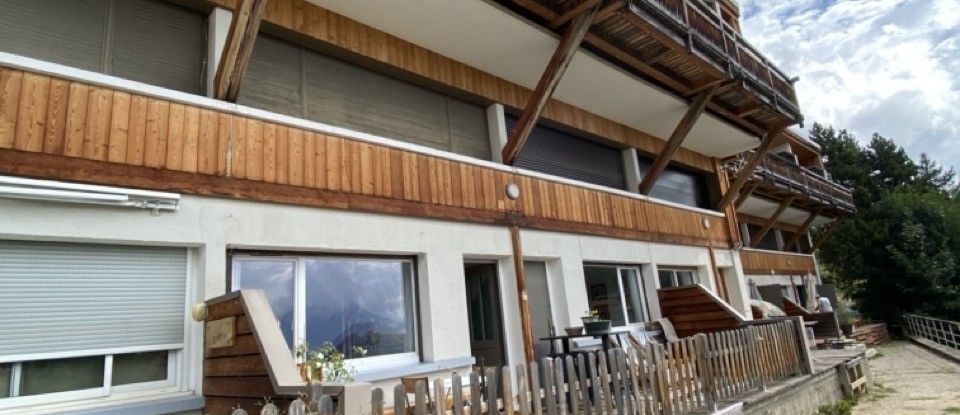 Appartement 4 pièces de 52 m² à Huez (38750)