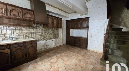 Town house 5 rooms of 95 m² in Thouars (79100)