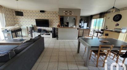 Maison 4 pièces de 111 m² à Parthenay (79200)