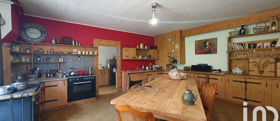 Farm 5 rooms of 154 m² in La Chapelle-en-Vercors (26420)