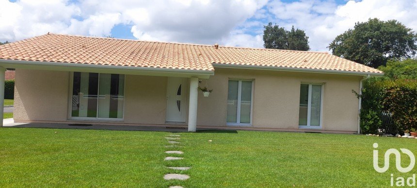 Maison traditionnelle 4 pièces de 110 m² à Saint-Jean-d'Illac (33127)