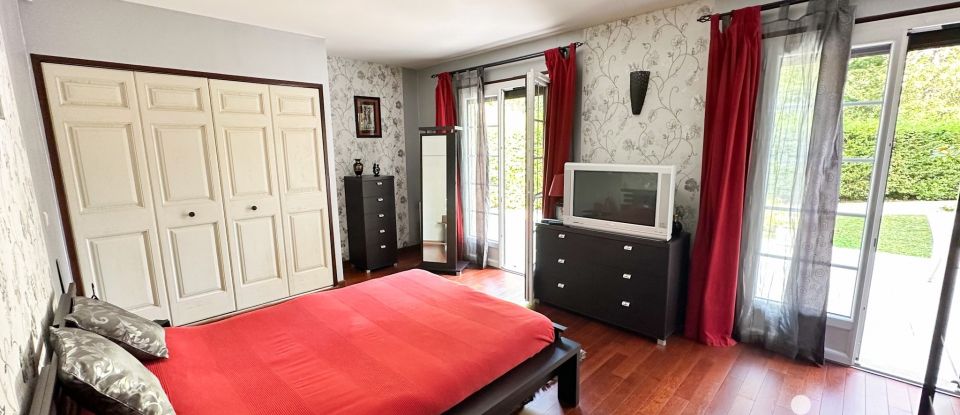 Traditional house 6 rooms of 172 m² in Saint-Sauveur-sur-École (77930)