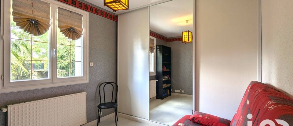 House 7 rooms of 163 m² in Saint-Étienne-de-Montluc (44360)