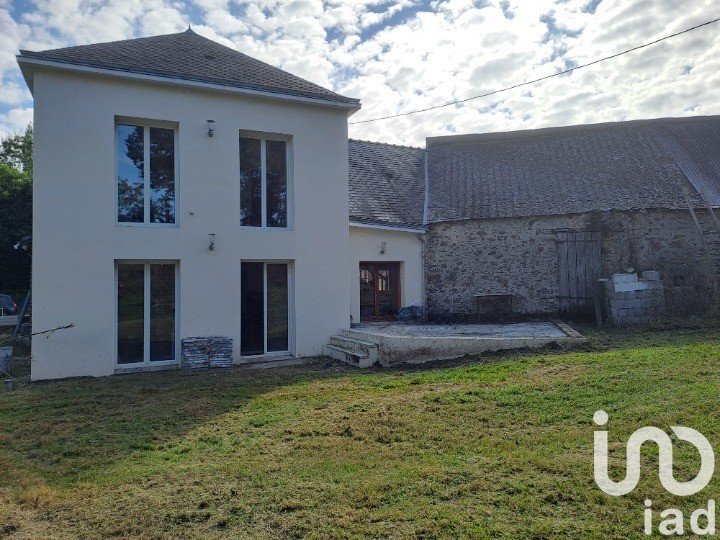 Country house 4 rooms of 130 m² in Loireauxence (44370)