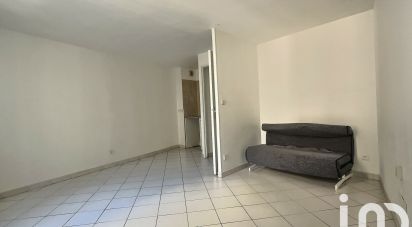 Studio 1 room of 25 m² in Toulon (83000)