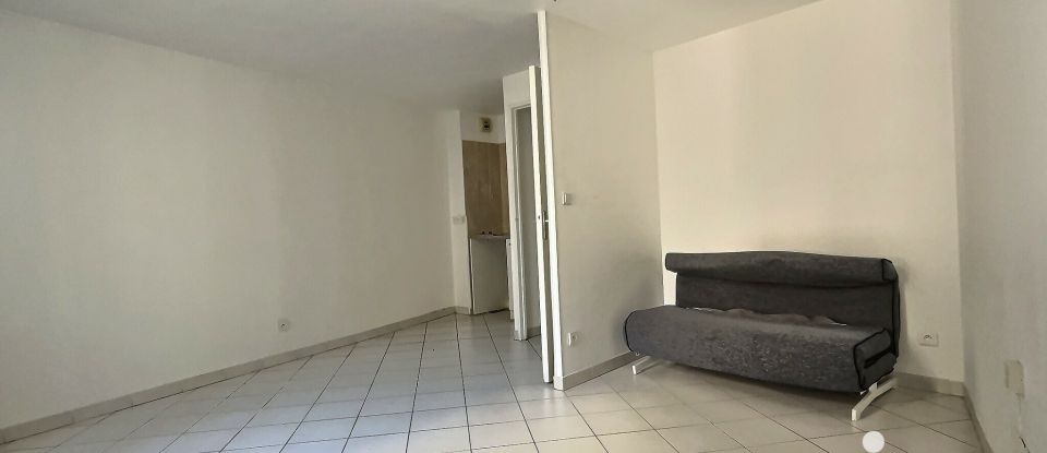 Studio 1 pièce de 25 m² à Toulon (83000)