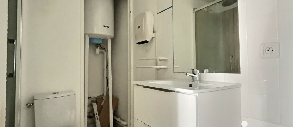 Studio 1 pièce de 25 m² à Toulon (83000)