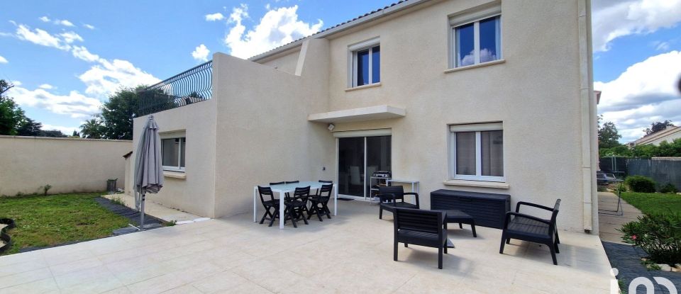 House 7 rooms of 176 m² in Caissargues (30132)