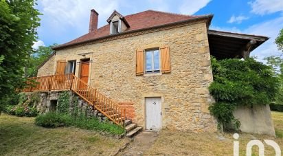 Traditional house 7 rooms of 145 m² in Saint-Céré (46400)