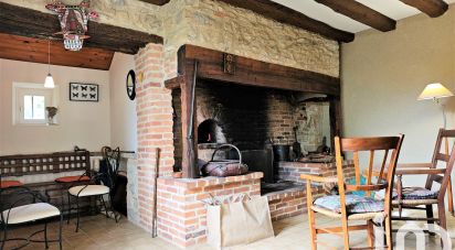 Traditional house 7 rooms of 145 m² in Saint-Céré (46400)