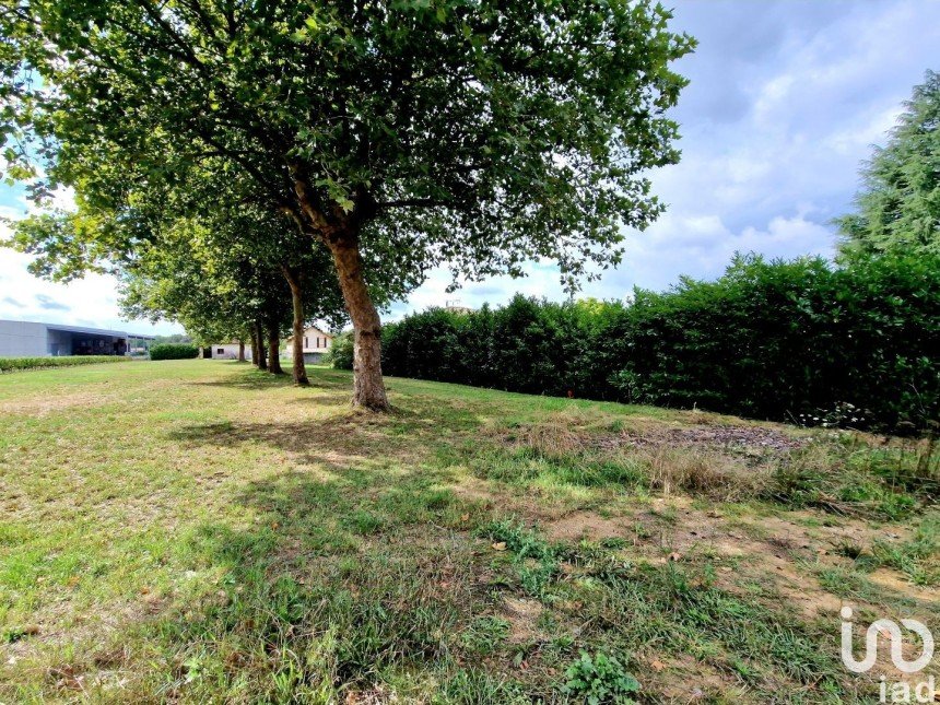 Land of 672 m² in Soussans (33460)