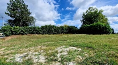 Land of 741 m² in Soussans (33460)