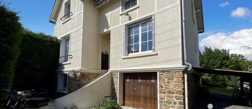 Maison traditionnelle 6 pièces de 132 m² à Montfermeil (93370)