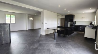 Maison 5 pièces de 118 m² à Combs-la-Ville (77380)