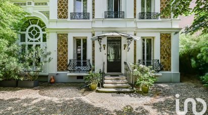 Maison 8 pièces de 232 m² à Colombes (92700)