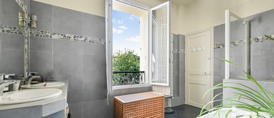 Maison 8 pièces de 232 m² à Colombes (92700)