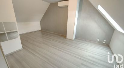 Pavilion 4 rooms of 79 m² in Saint-Cyr-les-Colons (89800)