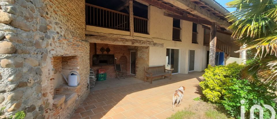 Maison de campagne 8 pièces de 291 m² à Saint-Mont (32400)