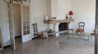 Traditional house 5 rooms of 110 m² in Pessac (33600)