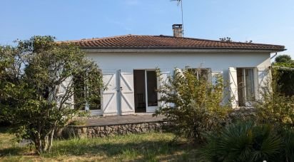 Traditional house 5 rooms of 110 m² in Pessac (33600)