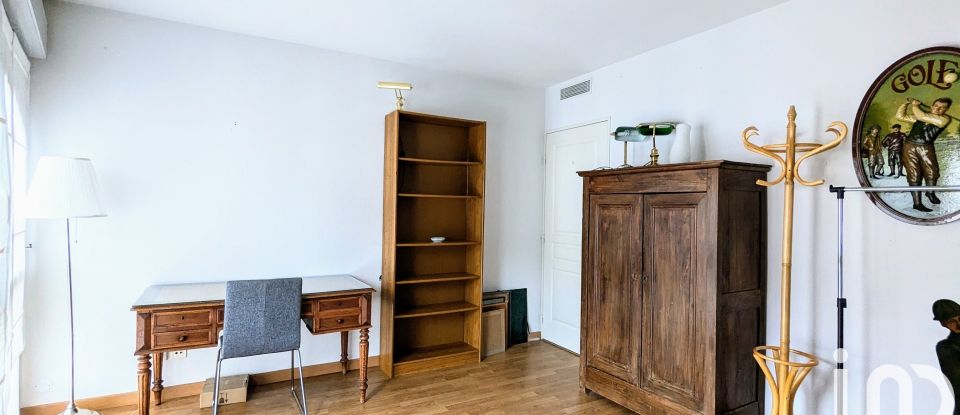 Appartement 4 pièces de 146 m² à Bordeaux (33300)