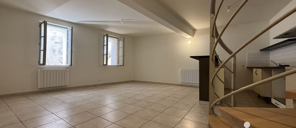 Town house 3 rooms of 65 m² in Lambesc (13410)