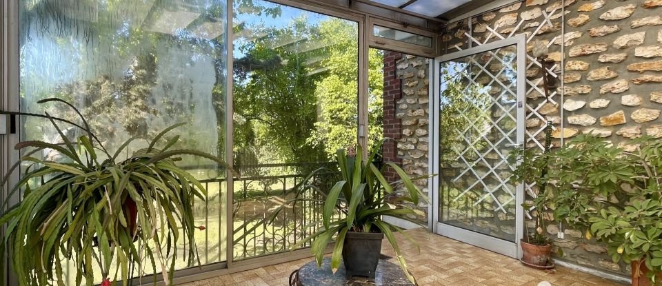 Maison 9 pièces de 163 m² à Saint-Leu-la-Forêt (95320)