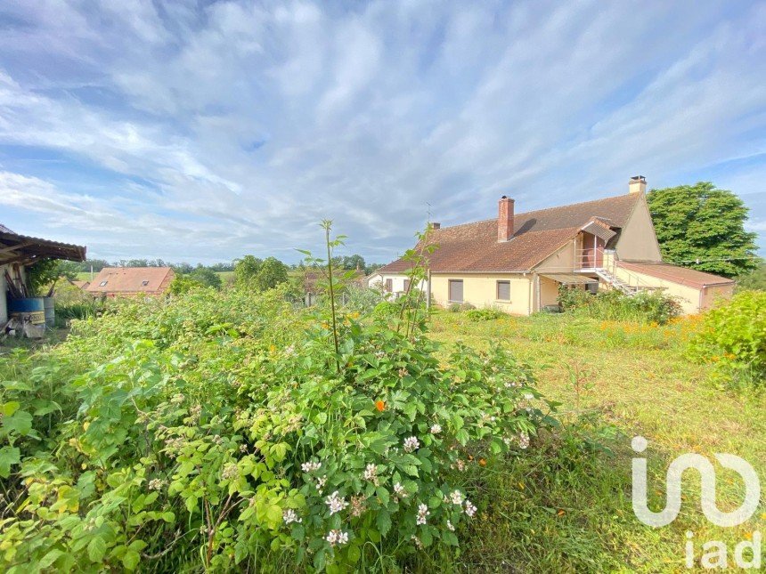 Maison de village 4 pièces de 81 m² à Saint-Didier-en-Donjon (03130)