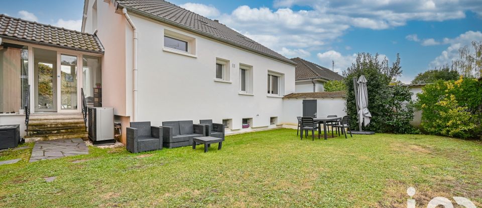 Maison 7 pièces de 187 m² à Verrières-le-Buisson (91370)