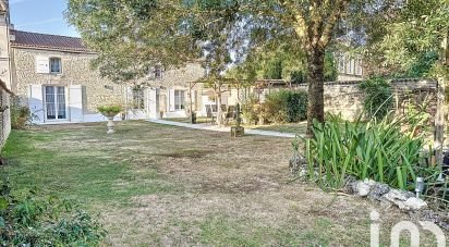 Maison 3 pièces de 123 m² à Saint-Saturnin-du-Bois (17700)