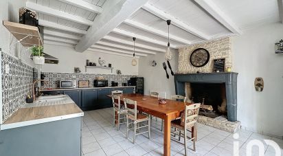 Maison 3 pièces de 123 m² à Saint-Saturnin-du-Bois (17700)