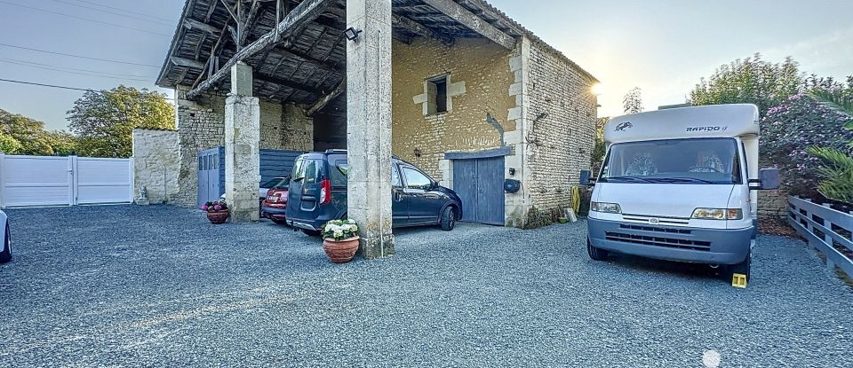 Maison 3 pièces de 123 m² à Saint-Saturnin-du-Bois (17700)