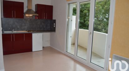 Apartment 1 room of 32 m² in Pau (64000)