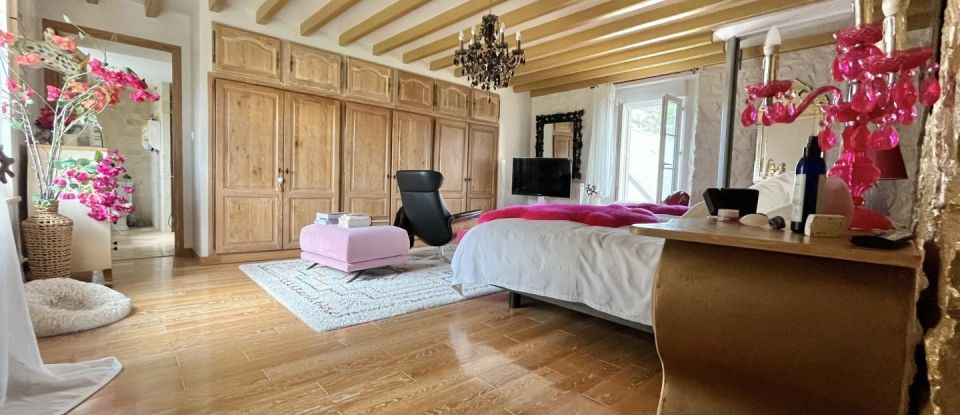 Mansion 11 rooms of 295 m² in LA HAYE-DU-PUITS (50250)