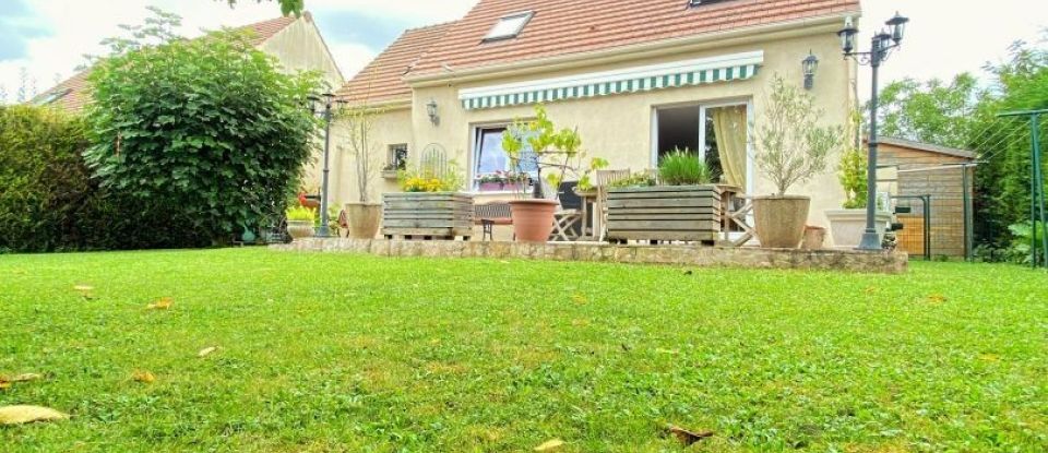 Maison 5 pièces de 101 m² à Chauconin-Neufmontiers (77124)