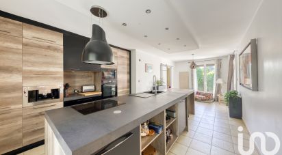 Maison 6 pièces de 136 m² à Lésigny (77150)