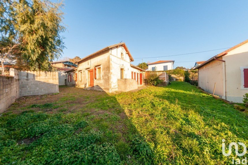 Maison 4 pièces de 69 m² à Boucau (64340)