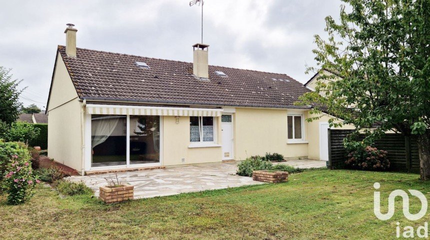 Pavillon 5 pièces de 90 m² à Saint-Berthevin (53940)