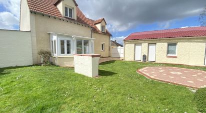 Maison traditionnelle 4 pièces de 92 m² à Fréniches (60640)