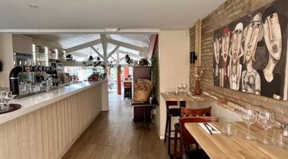 Restaurant of 400 m² in Andernos-les-Bains (33510)