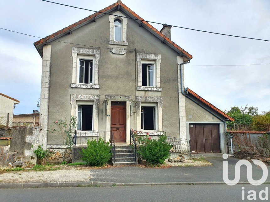 House 4 rooms of 96 m² in Chasseneuil-sur-Bonnieure (16260)