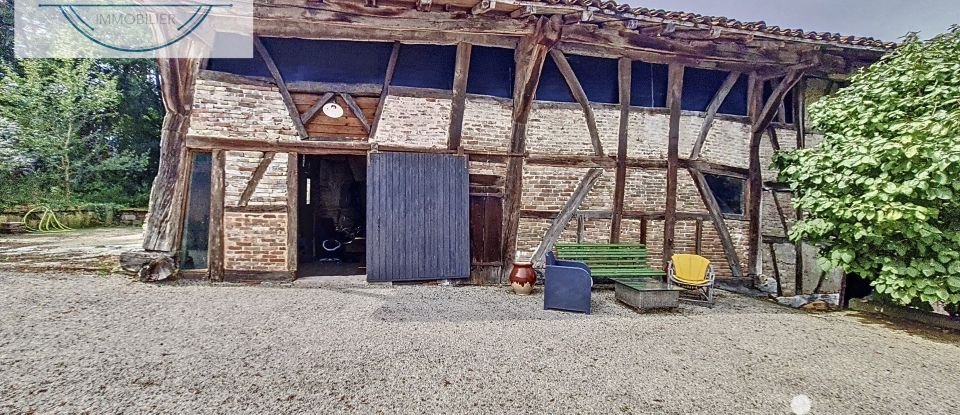 Farm 5 rooms of 219 m² in Vandeins (01660)