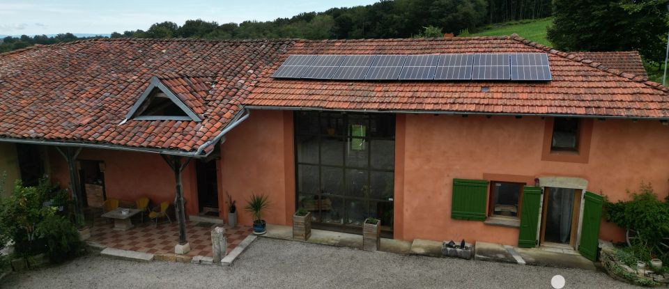 Ferme 5 pièces de 219 m² à Vandeins (01660)