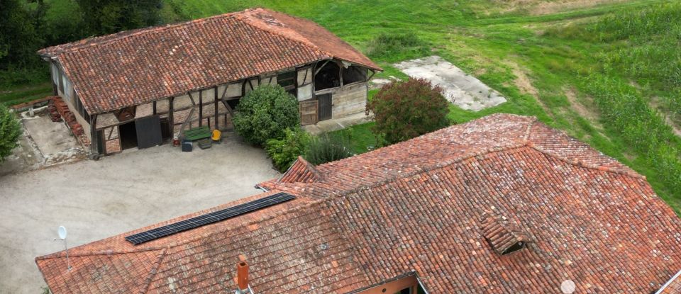 Ferme 5 pièces de 219 m² à Vandeins (01660)