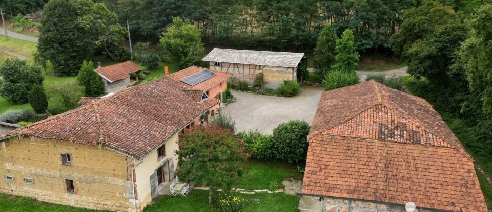 Ferme 5 pièces de 219 m² à Vandeins (01660)