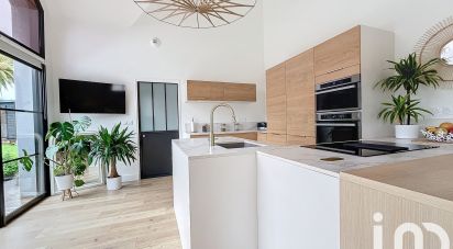 Maison 5 pièces de 138 m² à Saint-Méloir-des-Ondes (35350)