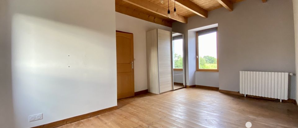 Longère 8 pièces de 183 m² à Squiffiec (22200)