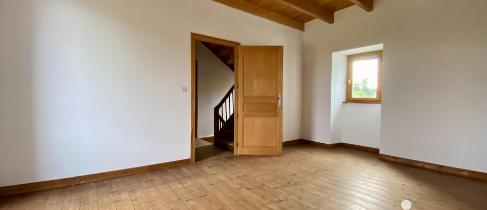 Longère 8 pièces de 183 m² à Squiffiec (22200)